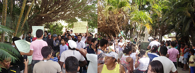 População protestando contra a destruição da praça pública
